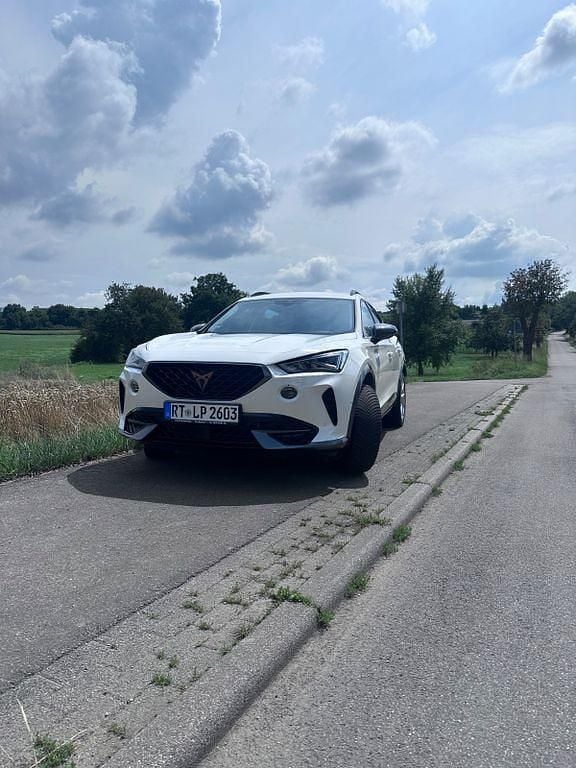 Weiß Gebraucht 2022 Cupra Formentor SUV | 23.200 € (Fairer Preis) - Bild 1/4