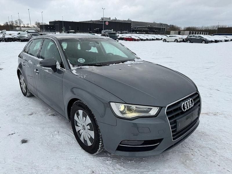 Gebraucht Audi A3 Sport 150 PS (110 kW) 2016 Grau Limousine