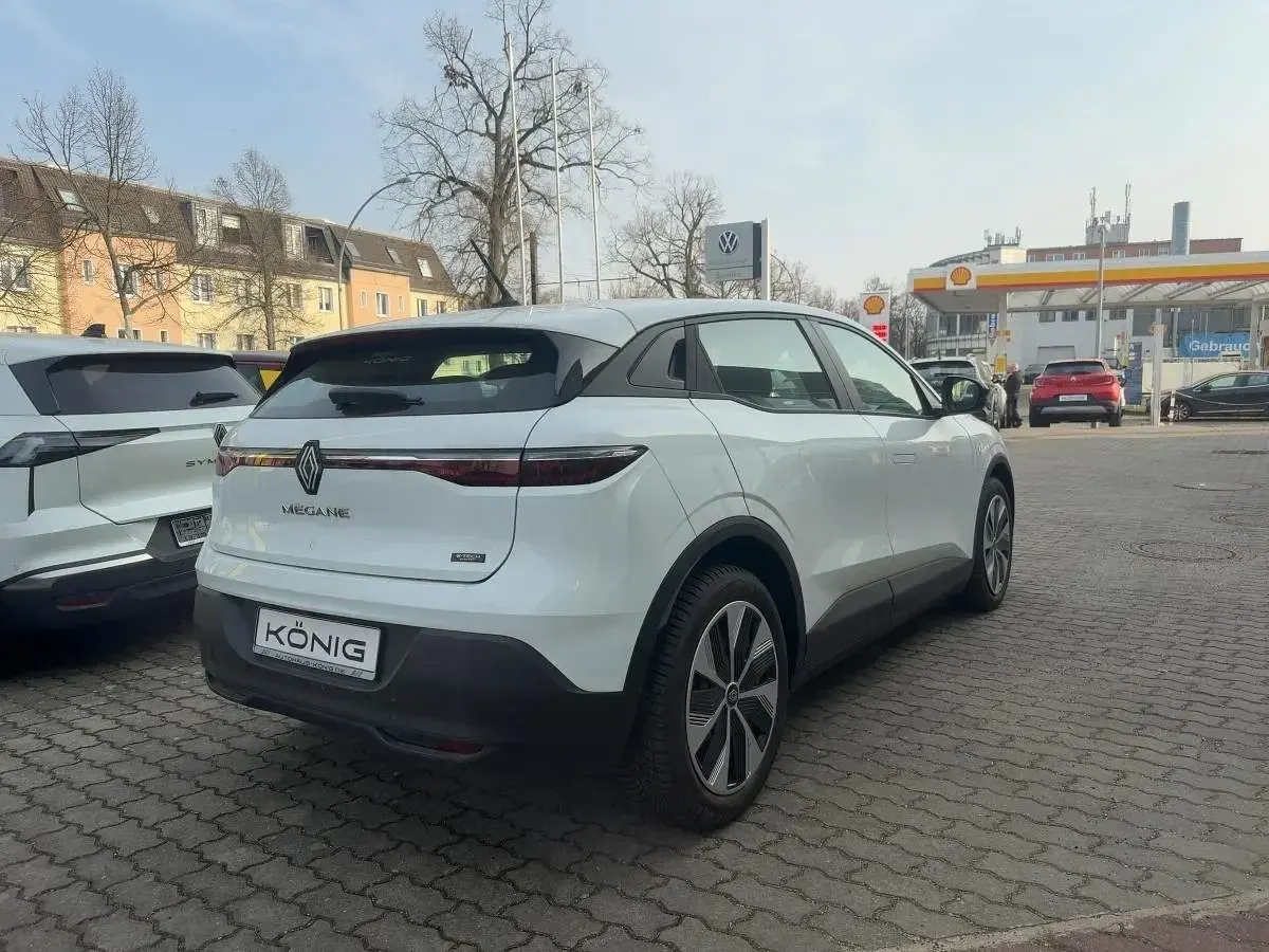 Gebraucht Renault Megane E-Tech 55 kW (75 PS) 2024 Weiß Limousine