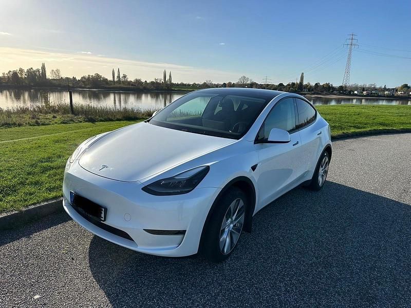 Gebraucht Tesla Model Y 377 kW (513 PS) 2022 Weiß SUV