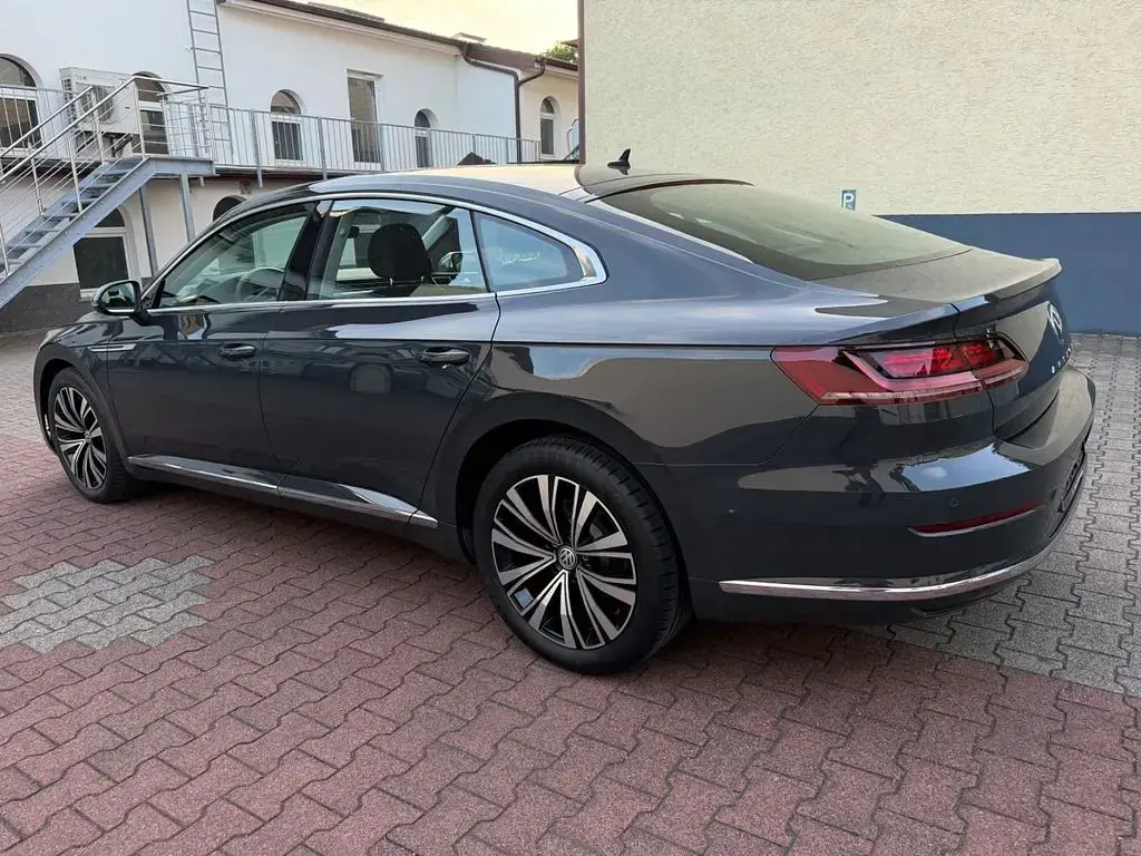 Gebraucht VW Arteon Elegance 150 PS (110 kW) 2017 Grau Kleinwagen