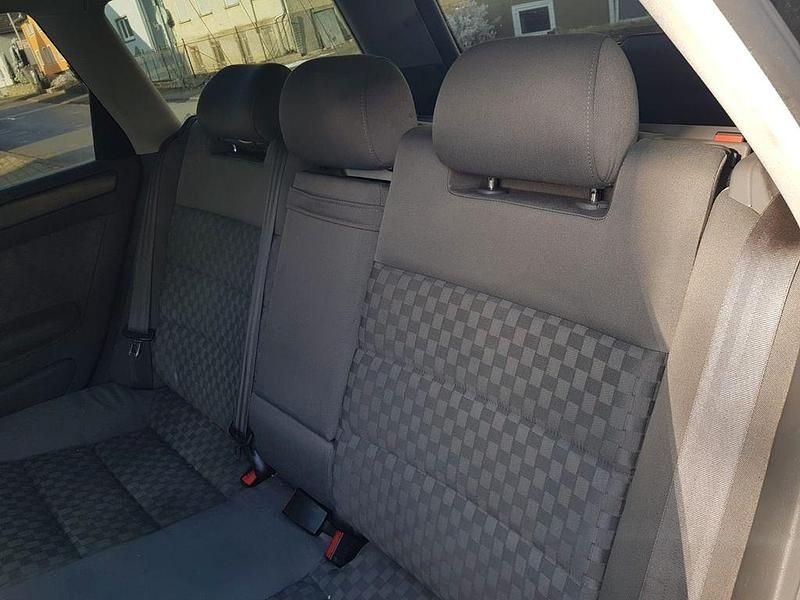 Gebraucht Audi A6 150 PS (110 kW) 2004 Silber Kombi