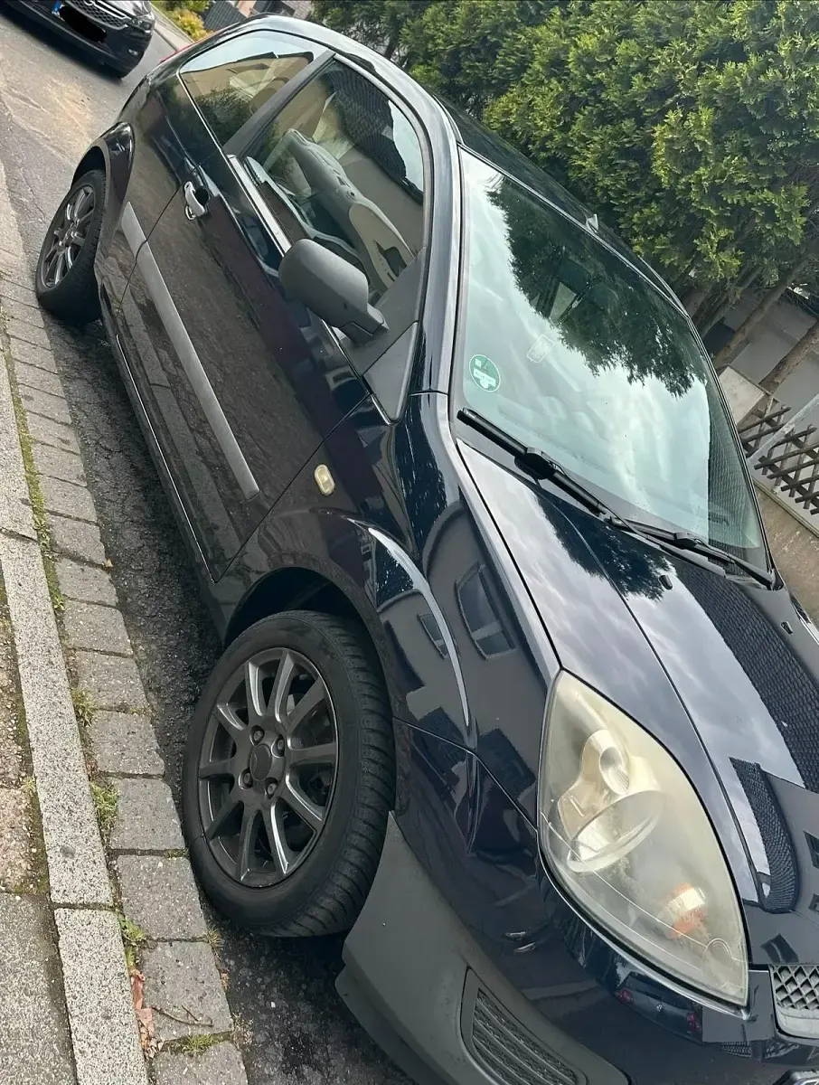 Gebraucht Ford Fiesta 70 PS (51 kW) 2006 Blau Kleinwagen