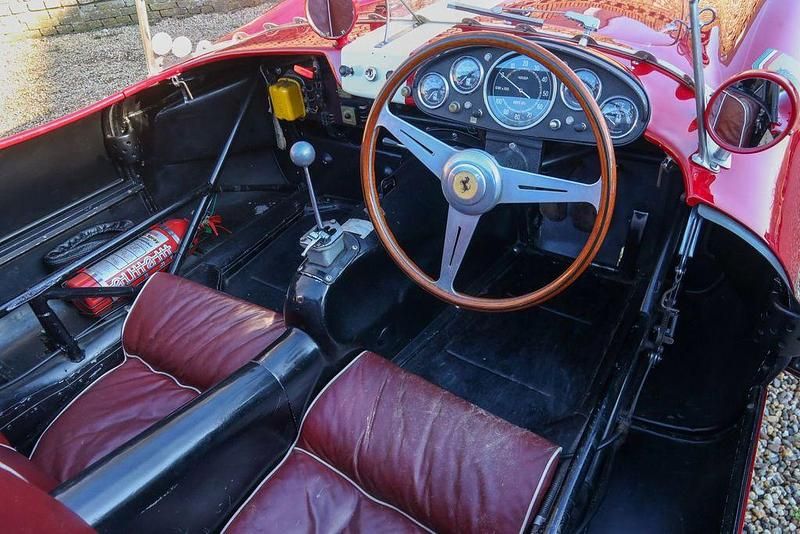 Gebraucht Ferrari 250 240 PS (176 kW) 1961 Rot Cabrio