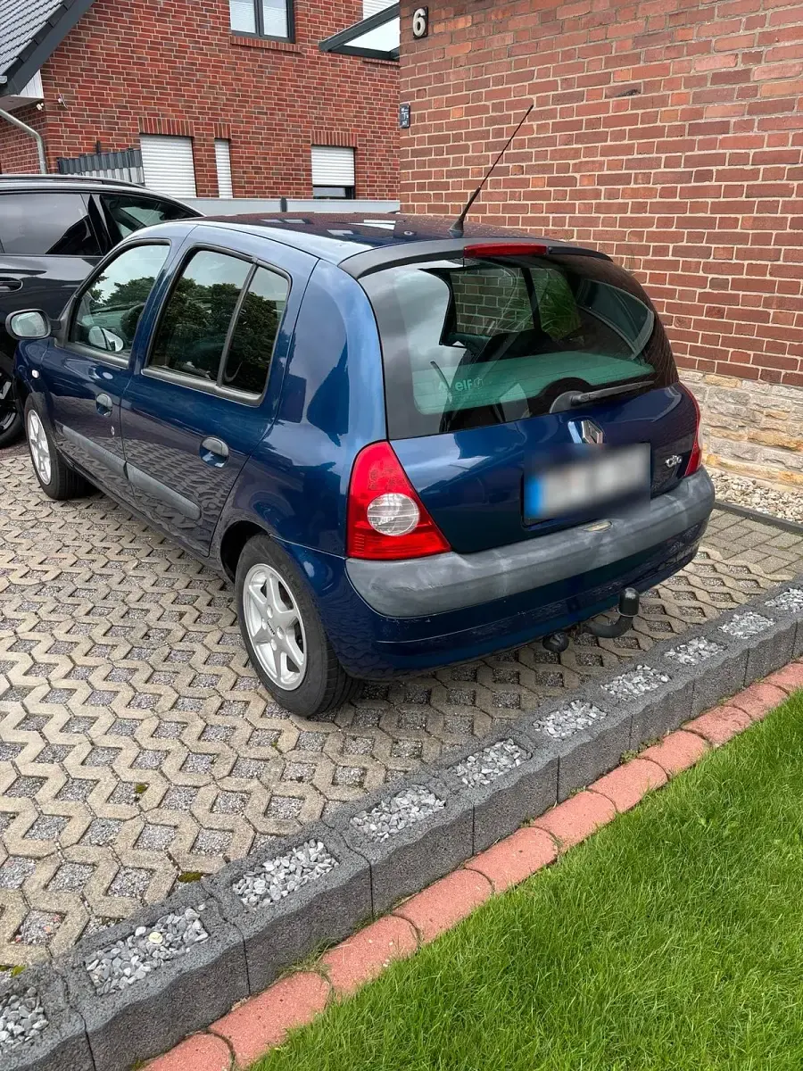 Gebraucht Renault Clio II 75 PS (55 kW) 2003 Blau Kleinwagen