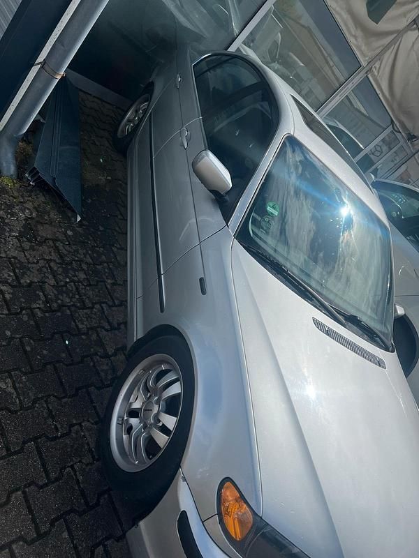 Gebraucht BMW 320 170 PS (125 kW) 2002 Silber Limousine