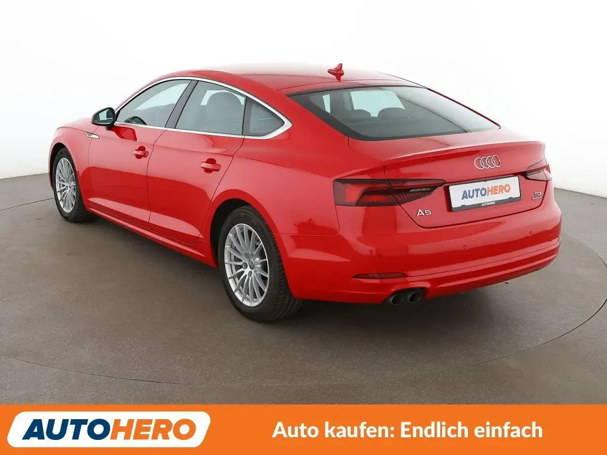 Gebraucht Audi A5 Sportback Comfort 218 PS (160 kW) 2018 Rot Kleinwagen