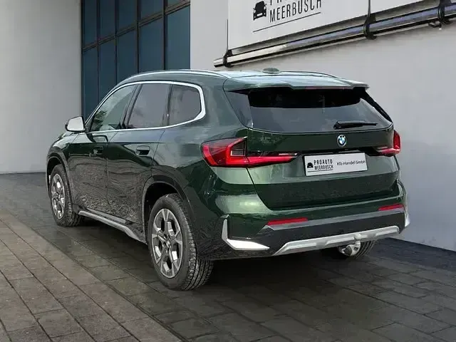 Gebraucht BMW X1 xLine 163 PS (119 kW) 2025 Sanremo green SUV