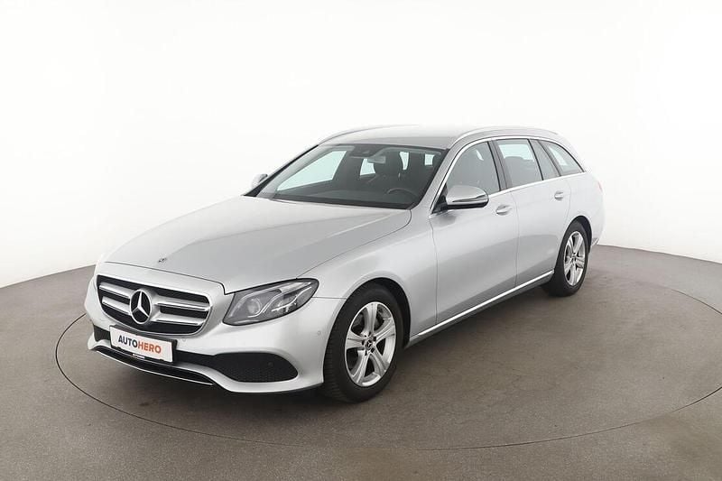 Grau Gebraucht 2017 Mercedes E220 Avantgarde Kombi | 24.470 € (Fairer Preis) - Bild 1/3