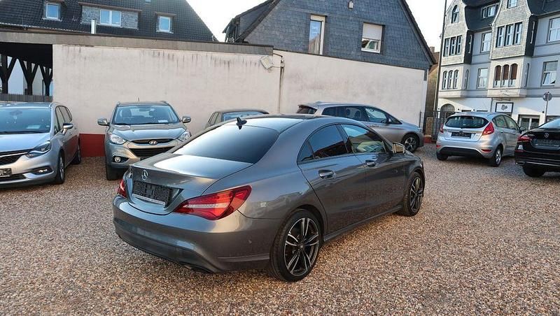 Gebraucht Mercedes CLA200 156 PS (114 kW) 2017 Mountaingrau  met. (metallic) Limousine