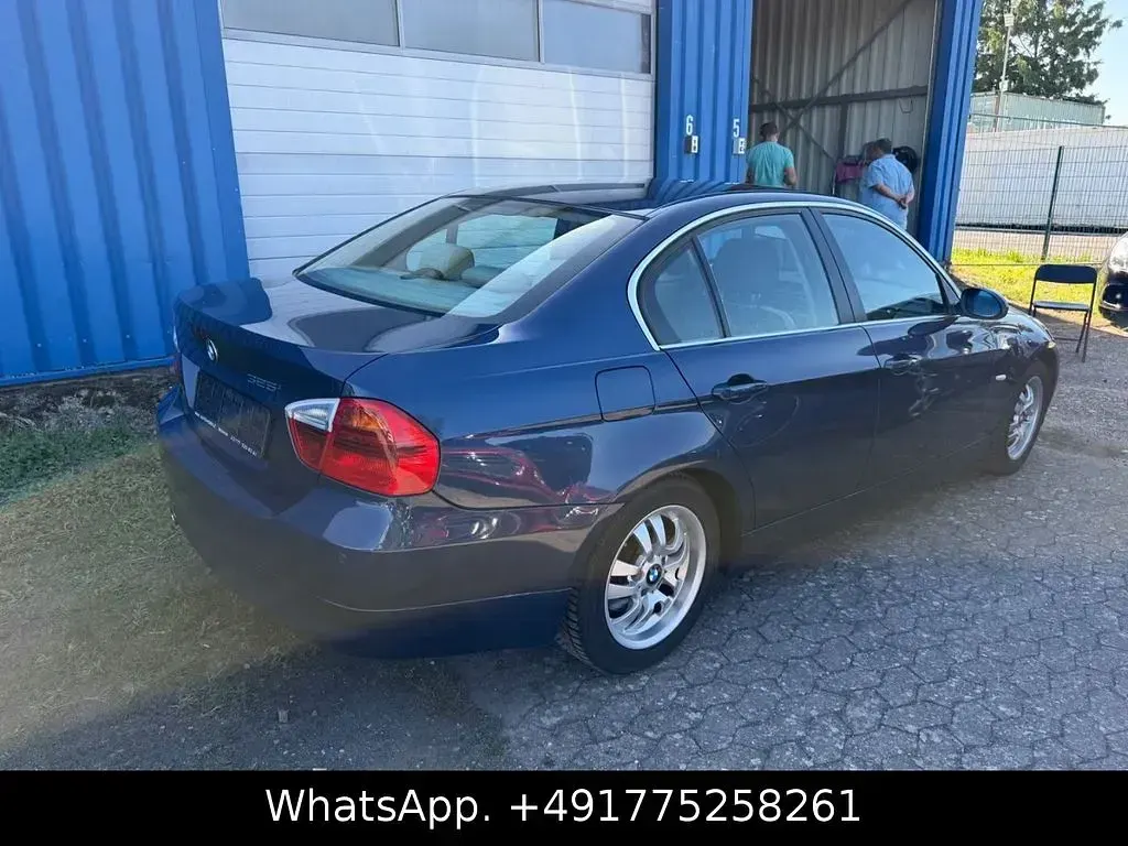 Gebraucht BMW 325 218 PS (160 kW) 2005 Blau Limousine