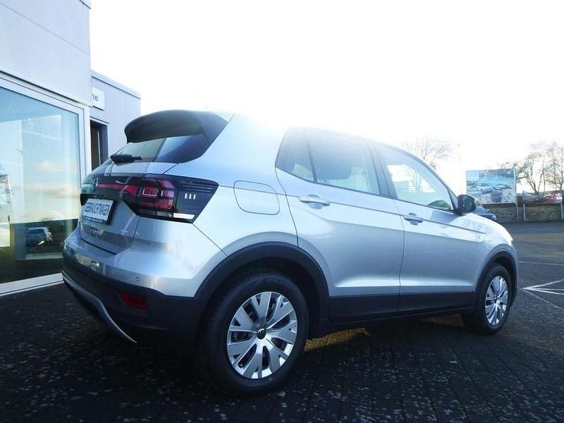 Gebraucht VW T-Cross Basis 110 PS (80 kW) 2023 Silber SUV