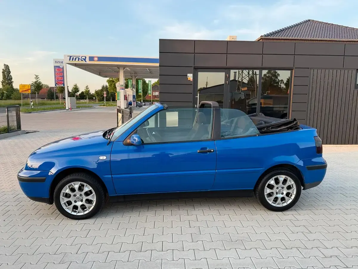 Gebraucht VW Golf 90 PS (66 kW) 2001 Blau Cabrio