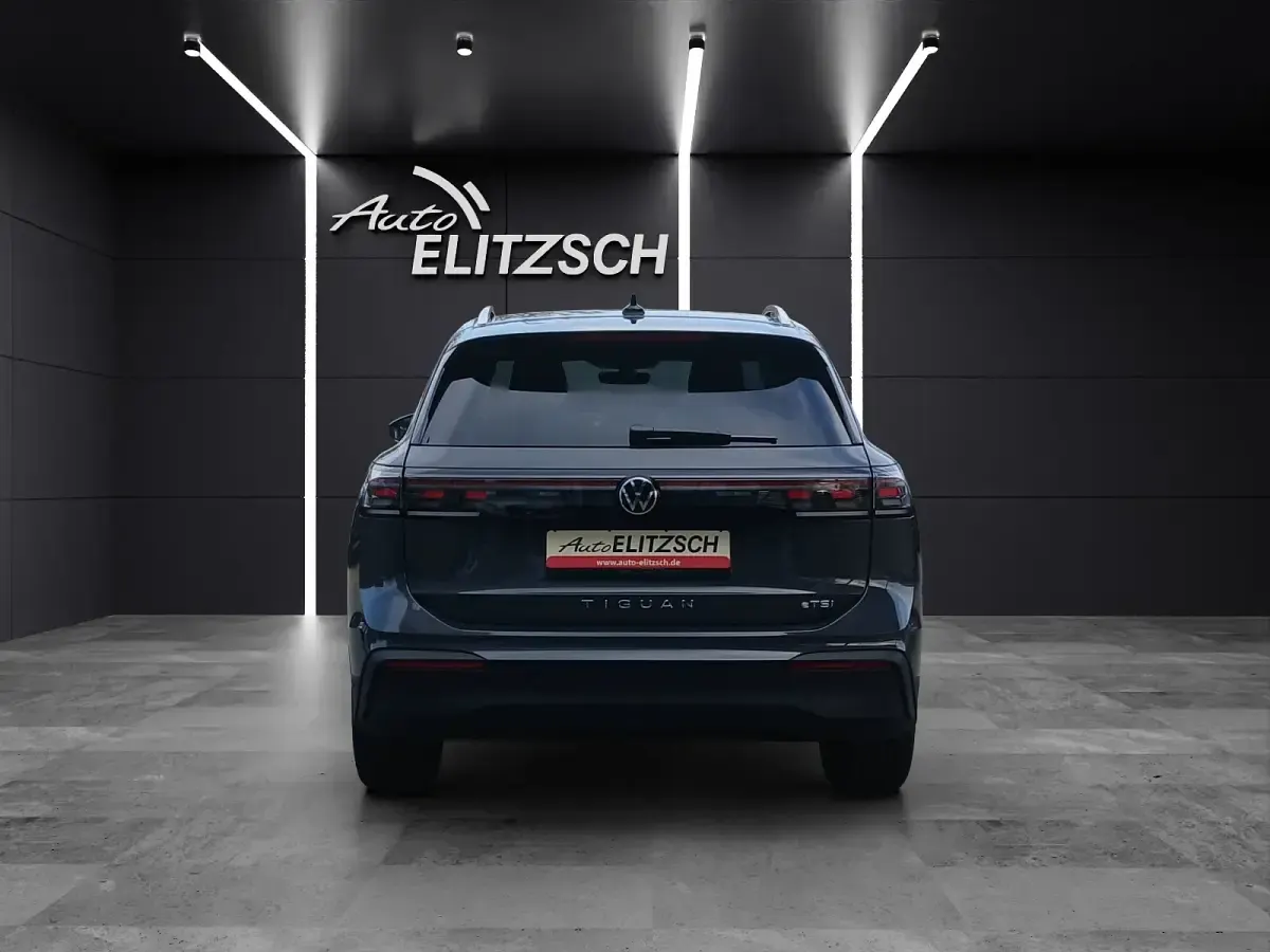 Neu VW Tiguan Life 150 PS (110 kW) 2026 Delfingrau metallic SUV