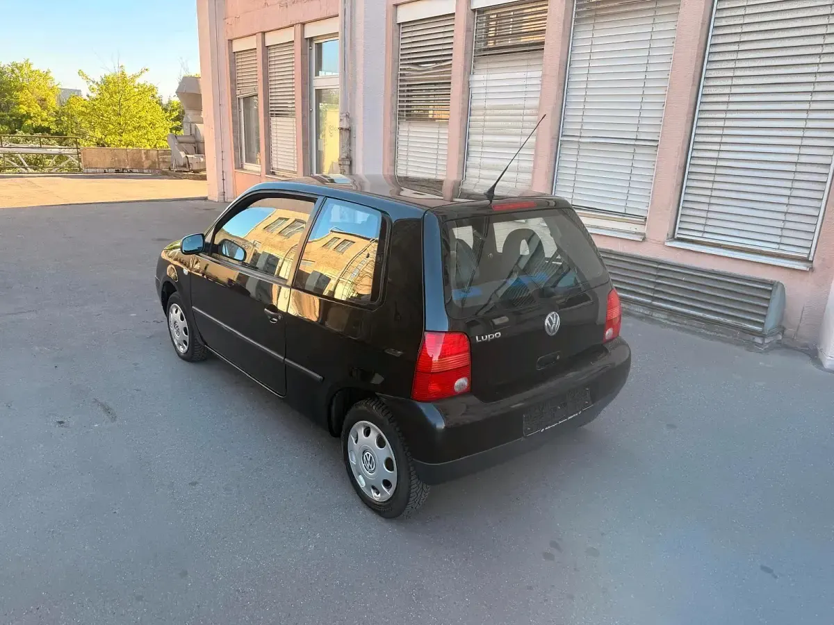 Gebraucht VW Lupo 50 PS (36 kW) 2001 Schwarz Kleinwagen