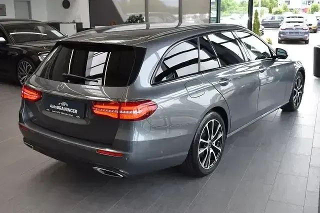 Gebraucht Mercedes E220 Avantgarde 194 PS (142 kW) 2017 Grau Limousine