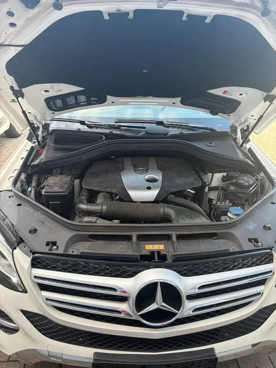 Gebraucht Mercedes GLE250 204 PS (150 kW) 2016 Weiß SUV