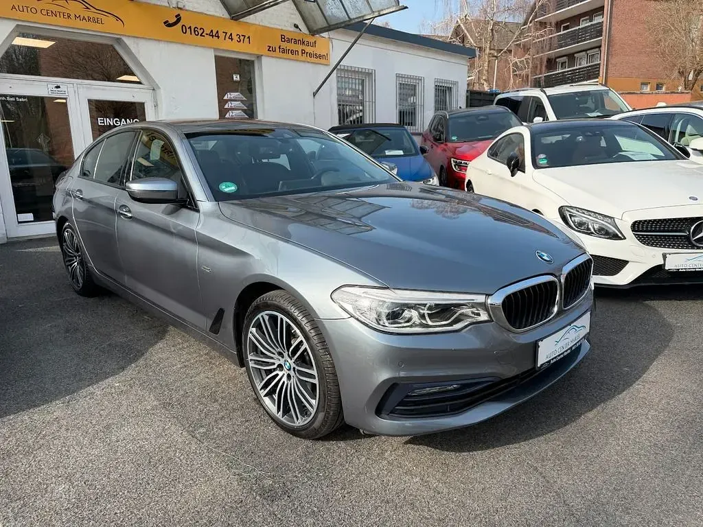 Gebraucht BMW 525 Sport Line 231 PS (169 kW) 2017 Blau Limousine