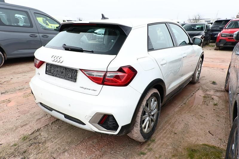 Gebraucht Audi A1 150 PS (110 kW) 2021 Cortinaweiß Limousine