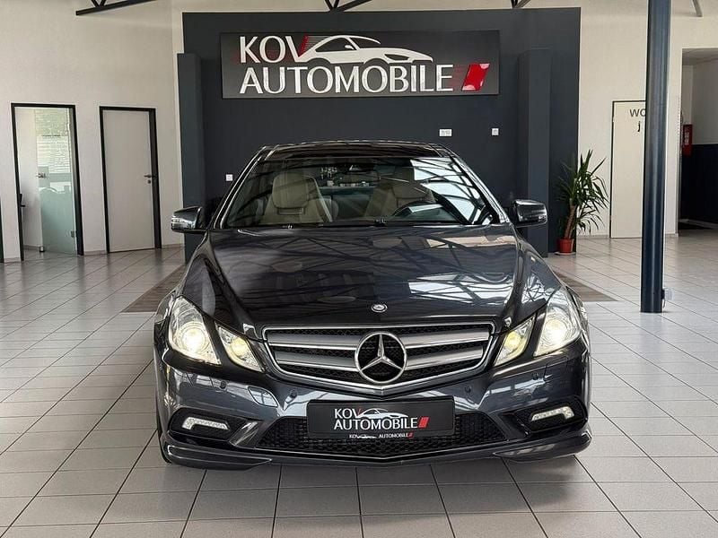 Gebraucht Mercedes E350 231 PS (169 kW) 2010 Grau Coupé