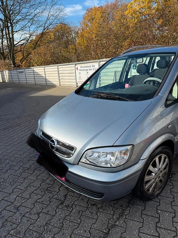 Grau Gebraucht 2005 Opel Zafira Limousine | 2.200 € (Guter Preis) - Bild 1/4