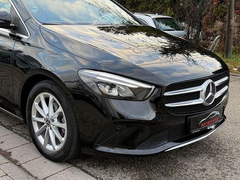 Gebraucht Mercedes B180 Progressive 116 PS (85 kW) 2019 Schwarz Van / Kleinbus
