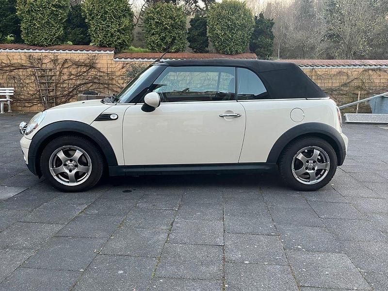 Gebraucht Mini Cooper Cabriolet 120 PS (88 kW) 2009 Weiß Cabrio