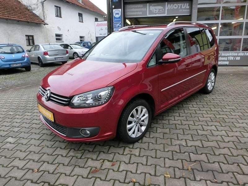 Wild cherry red metallic Gebraucht 2012 VW Touran Highline Van / Kleinbus | 5.500 € (Guter Preis) - Bild 1/4