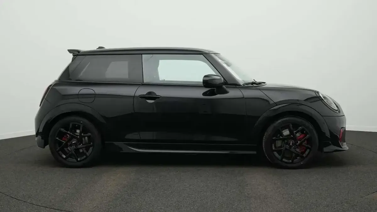 Gebraucht Mini John Cooper Works 231 PS (169 kW) 2025 Schwarz Kleinwagen