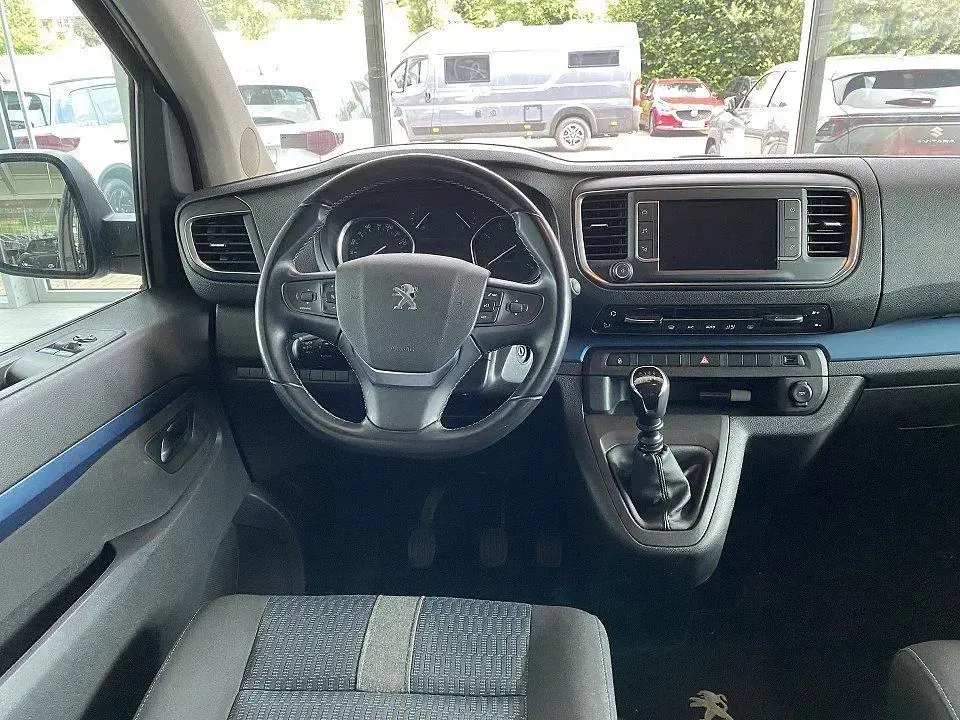Gebraucht Peugeot Traveller Active 150 PS (110 kW) 2021 Braun Van / Kleinbus