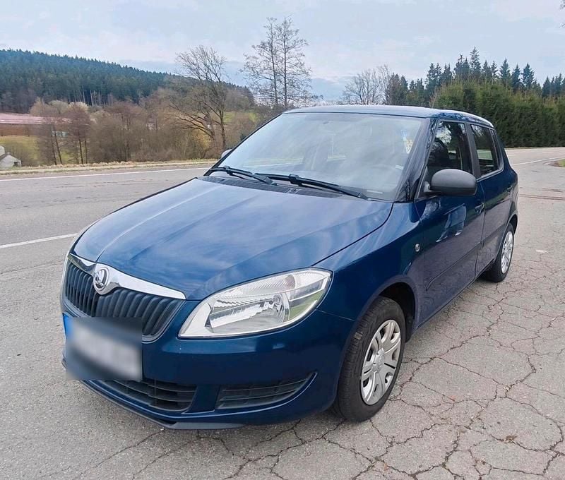 Gebraucht Skoda Fabia 60 PS (44 kW) 2014 Blau Limousine