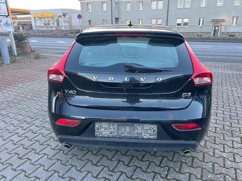 Gebraucht Volvo V40 Kinetic 150 PS (110 kW) 2013 Schwarz Limousine