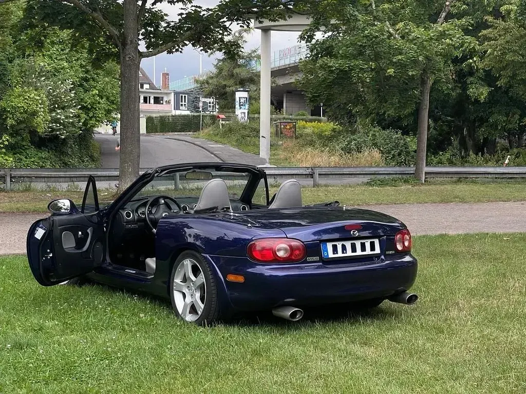Gebraucht Mazda MX5 110 PS (80 kW) 2003 Blau Cabrio