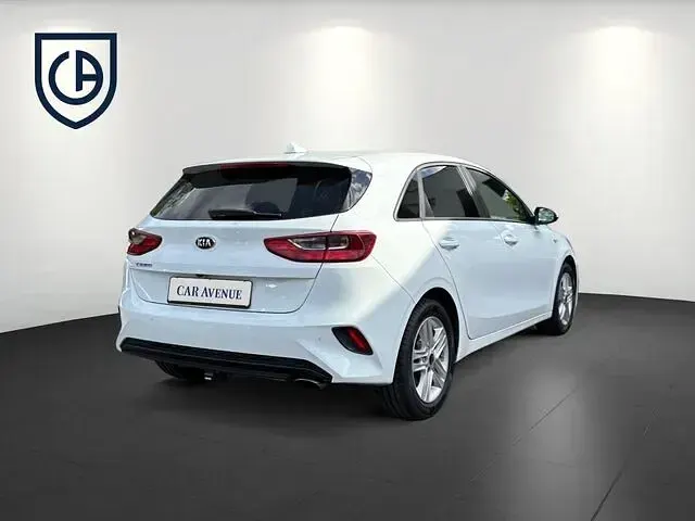 Neu Kia K4 150 PS (110 kW) 2026 Grau schwarz Limousine