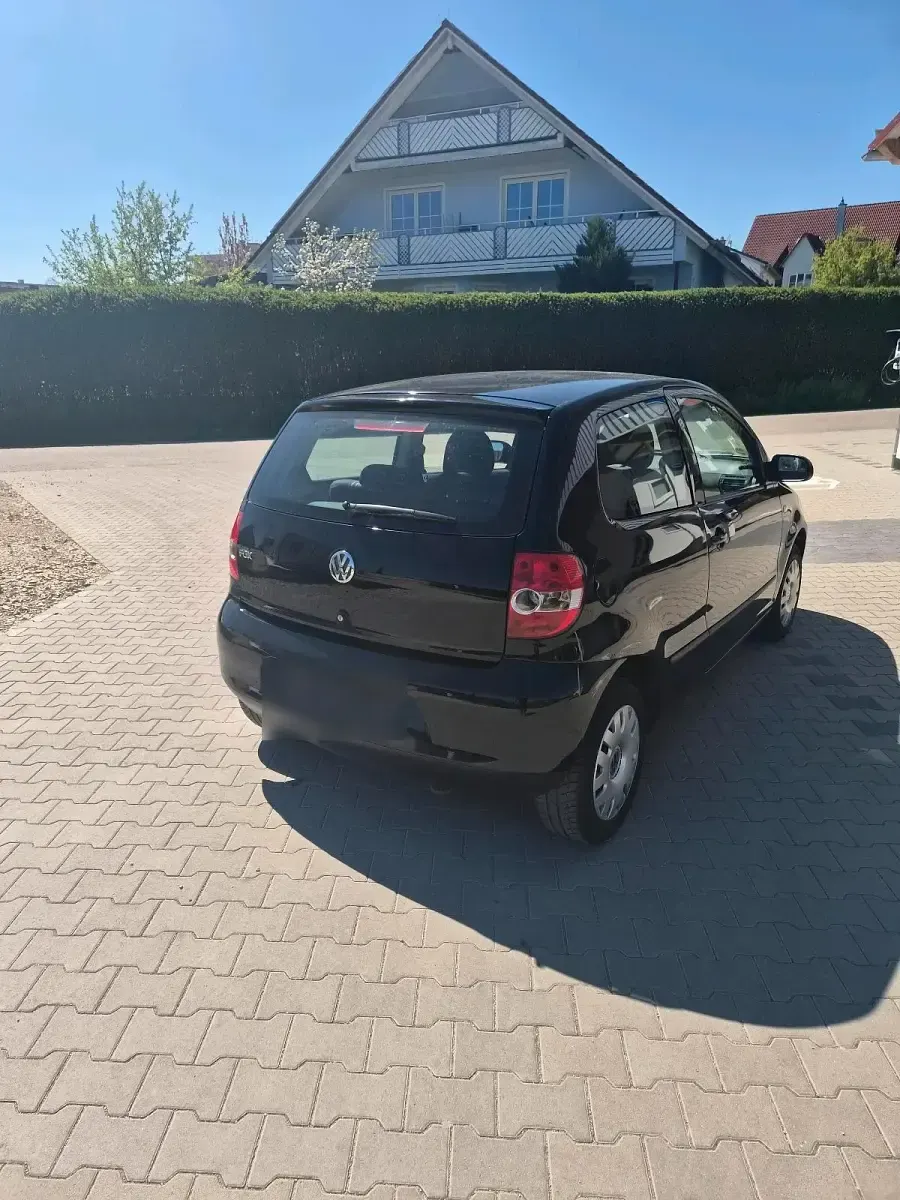 Second-hand VW Fox 54 CP (39 kW) 2006 Negru Hatchback