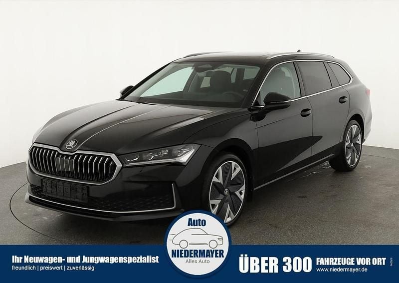 Schwarz Gebraucht 2024 Skoda Superb Selection Kombi | 40.995 € (Superpreis) - Bild 1/4