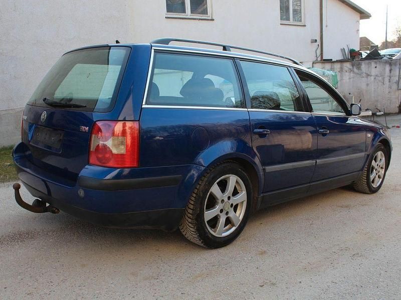Gebraucht VW Passat Comfortline 131 PS (96 kW) 2003 Blau Kombi