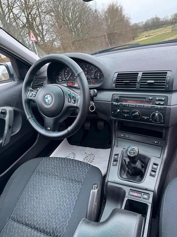 Gebraucht BMW 316 115 PS (84 kW) 2004 Silber Coupé