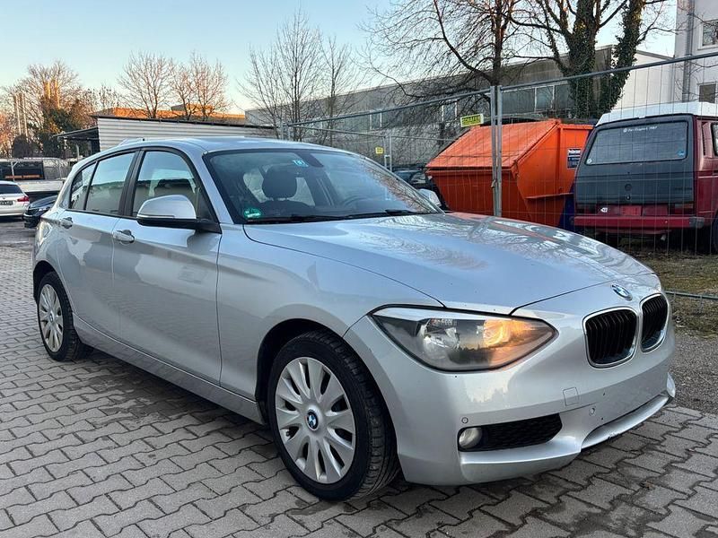 Gebraucht BMW 118 143 PS (105 kW) 2011 Silber Kleinwagen