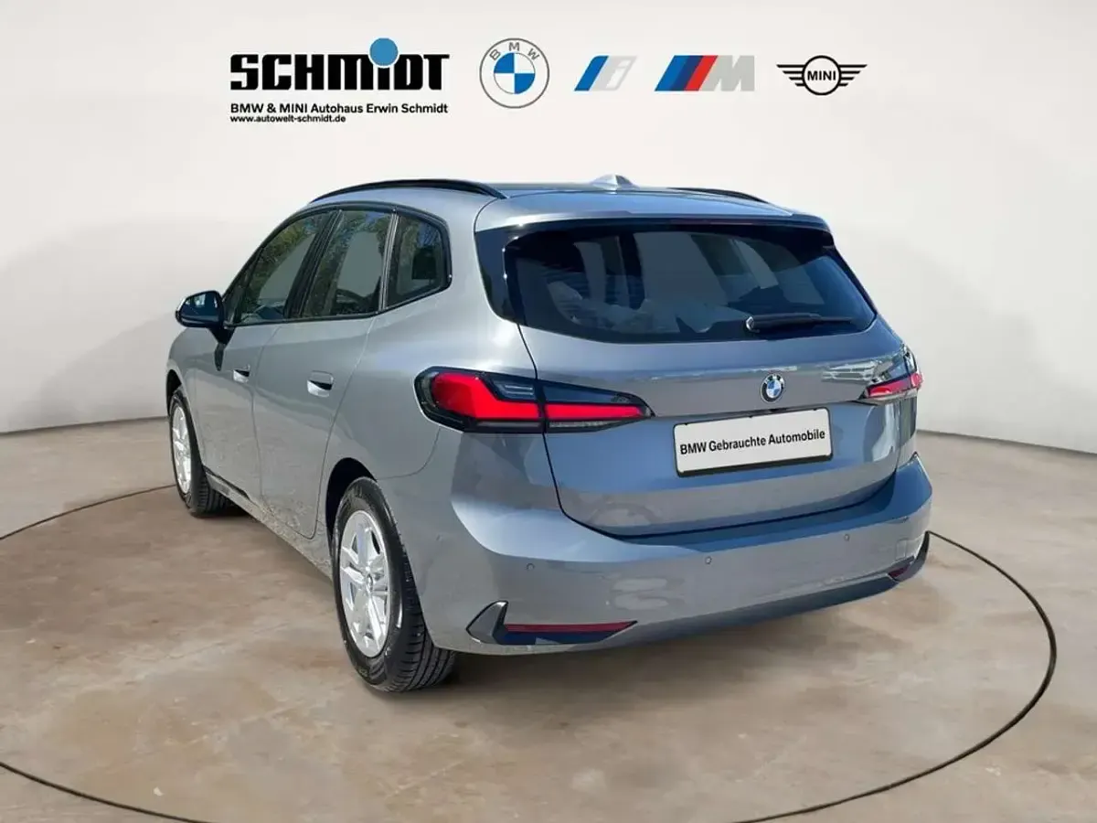 Gebraucht BMW 216 122 PS (89 kW) 2024 Skyscraper grau metallic Kombi