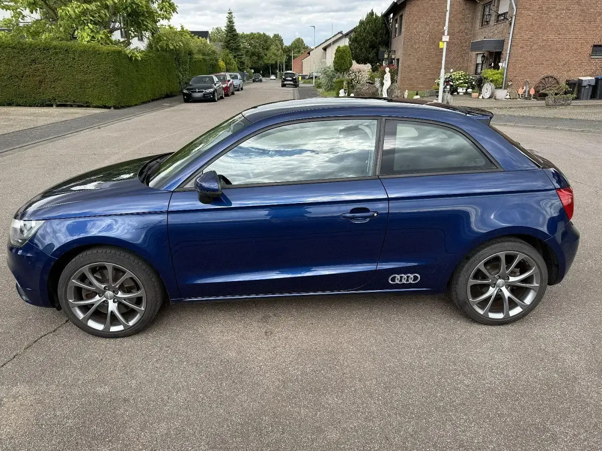 Gebraucht Audi A1 Sport 143 PS (105 kW) 2014 Blau Kleinwagen
