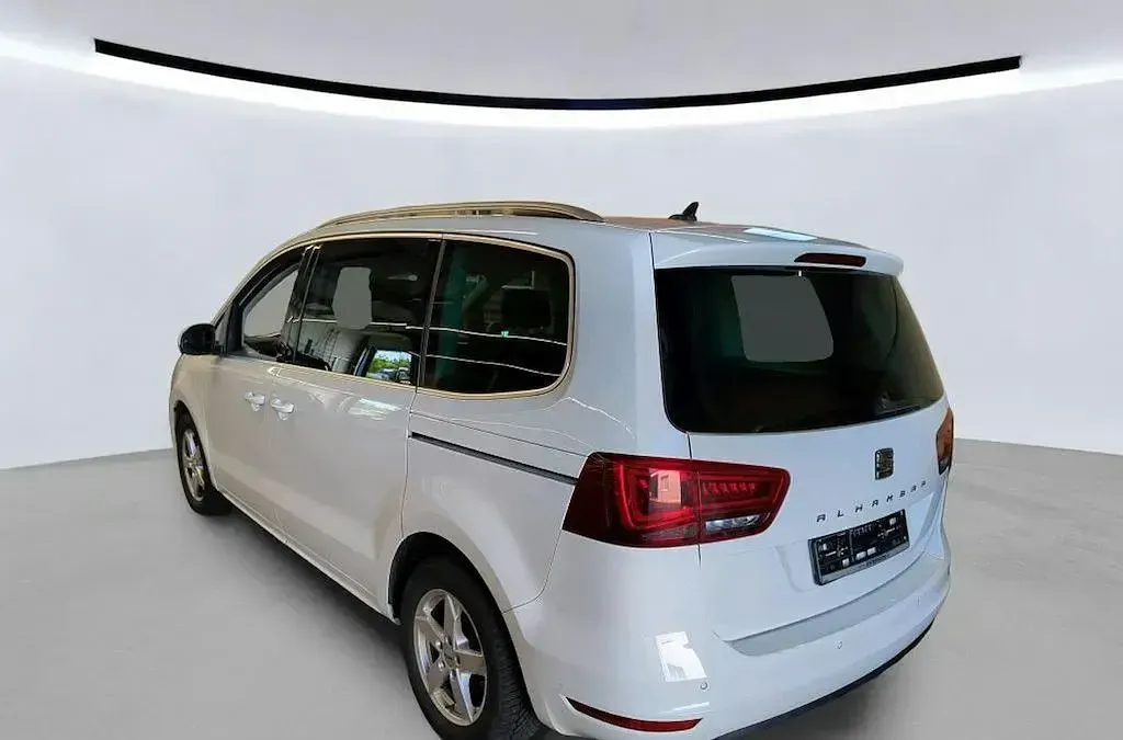 Gebraucht Seat Alhambra XCELLENCE 150 PS (110 kW) 2020 Weiß Van / Kleinbus