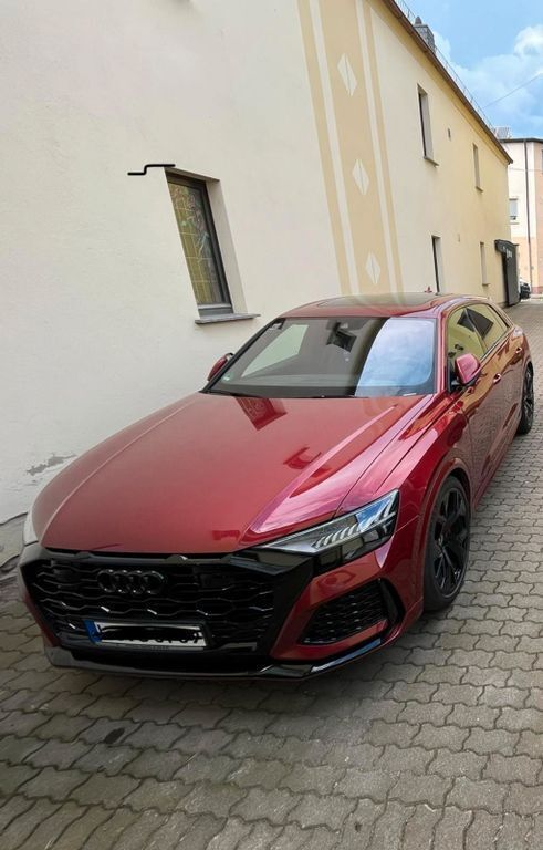 Rot Gebraucht 2021 Audi RS Q8 Sport SUV | 91.000 € - Bild 1/4