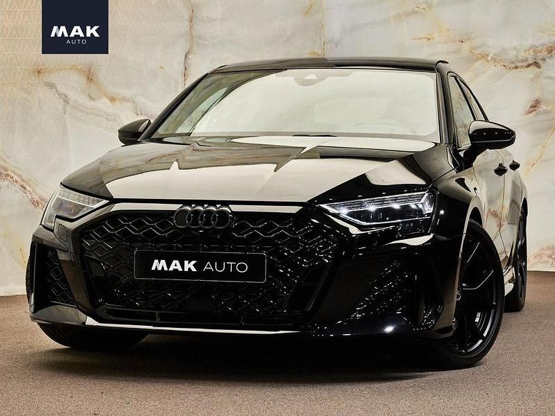 Second-hand Audi RS3 Performance 400 CP (294 kW) 2025 Negru Berlinǎ