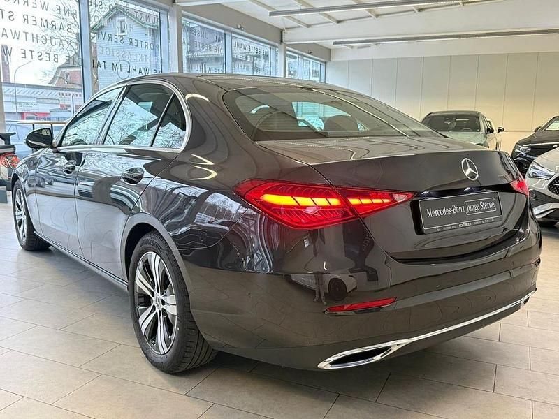 Gebraucht Mercedes C180 Avantgarde 170 PS (125 kW) 2025 Lack graphitgrau Limousine