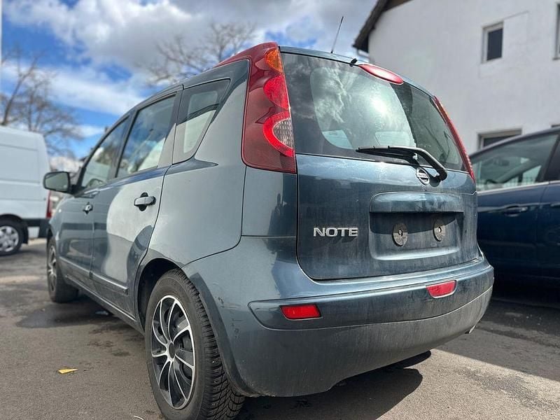 Gebraucht Nissan Note Visia 90 PS (66 kW) 2013 Grau Kleinwagen