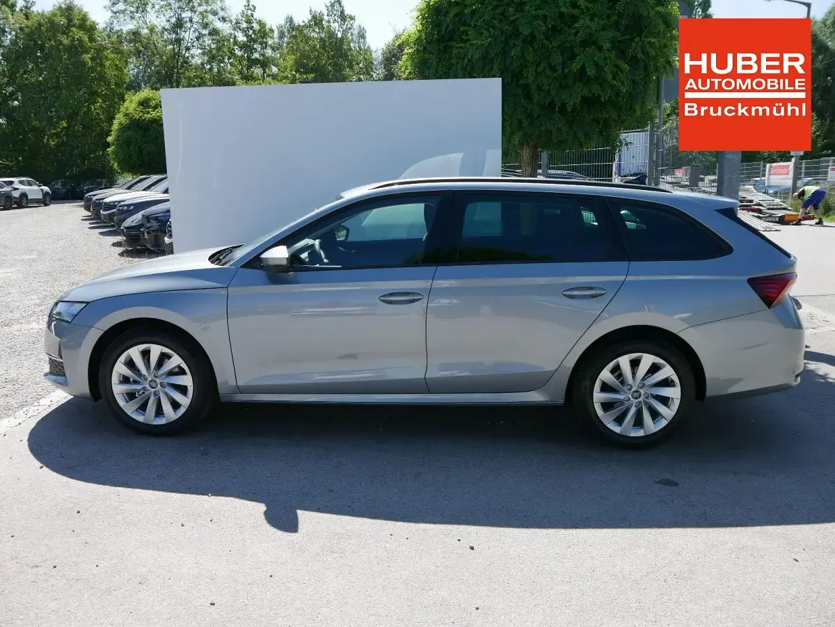 Neu Skoda Octavia Selection 150 PS (110 kW) 2026 Diamond silver Kombi
