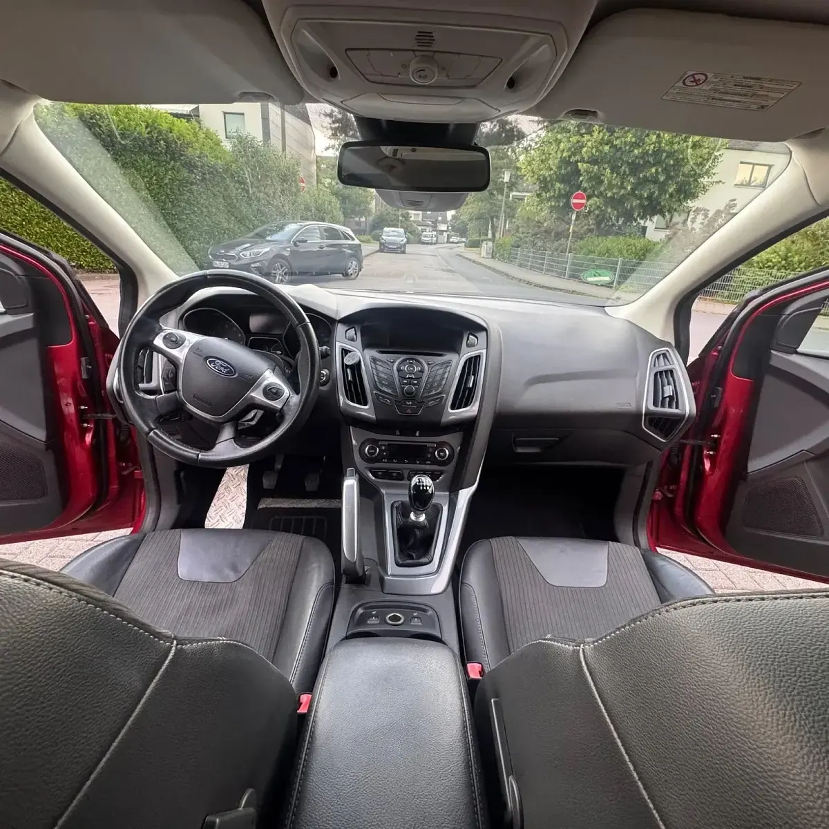 Gebraucht Ford Focus 150 PS (110 kW) 2011 Rot Kombi