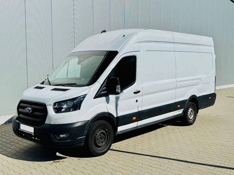 Gebraucht Ford Transit Trend 131 PS (96 kW) 2022 Weiß Limousine