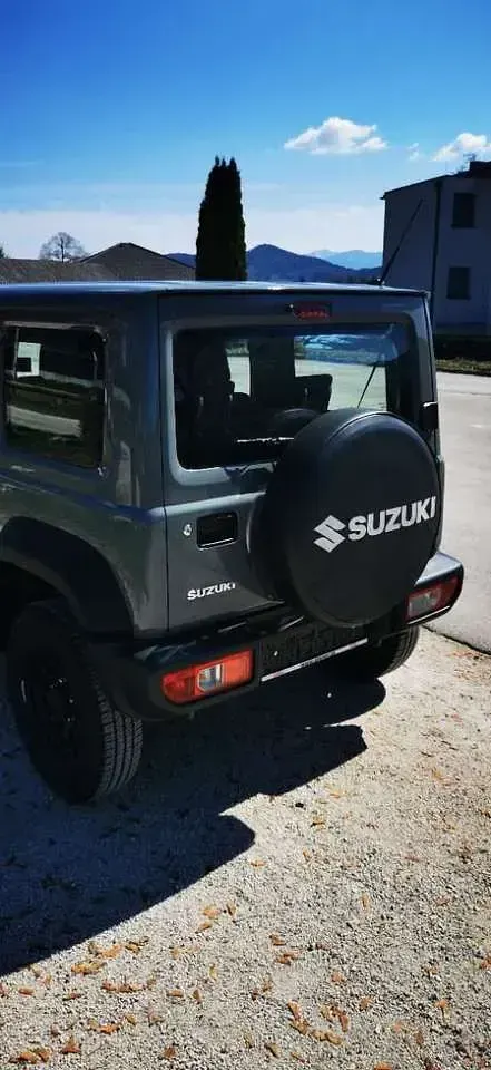 Second-hand Suzuki Jimny Comfort 102 CP (75 kW) 2018 Gri SUV